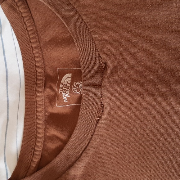 North Face brown A5 series t shirt, ladies size Large - Picture 3 of 4